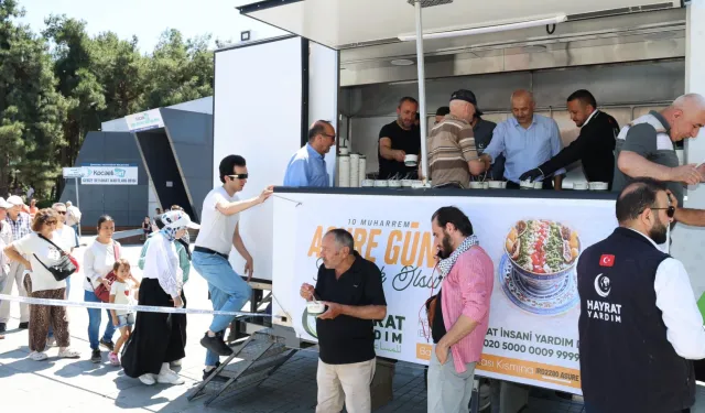Gebze'de aşure bereketi! Başkan Büyükgöz vatandaşlarla buluştu