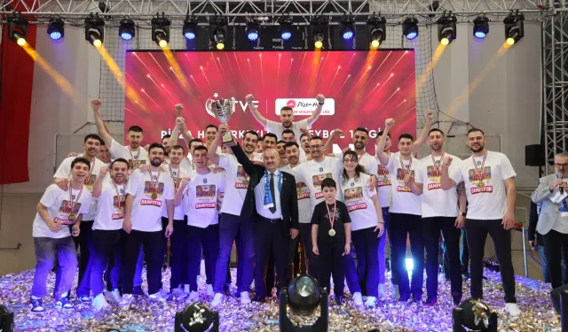 Gebze'de şampiyon takım, şampiyon oyuncularını bırakmadı