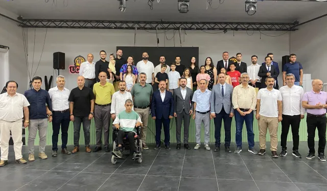 Karacaoğlan'ın torunlarından muhteşem eser... Düziçi'nin güzellikleri dünyaya tanıtılıyor