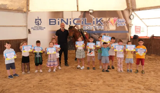 Kocaeli'de minik biniciler at sevgisiyle büyüyor