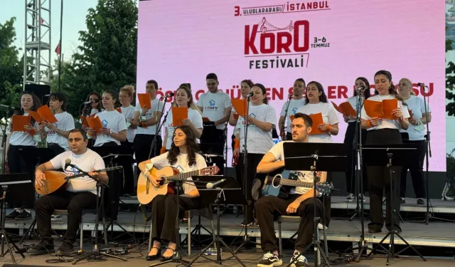 LÖSEV gönüllüleri İBB Korolar Festivali'nde