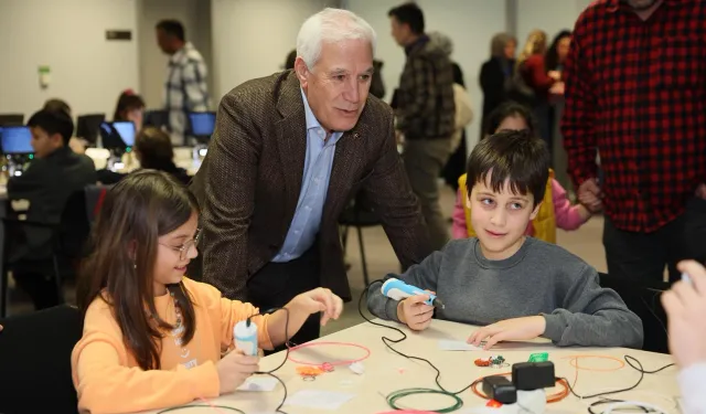 Bursa'da gençler bilimle buluştu