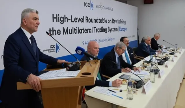 Bakan Bolat Brüksel'de yuvarlak masada konuştu