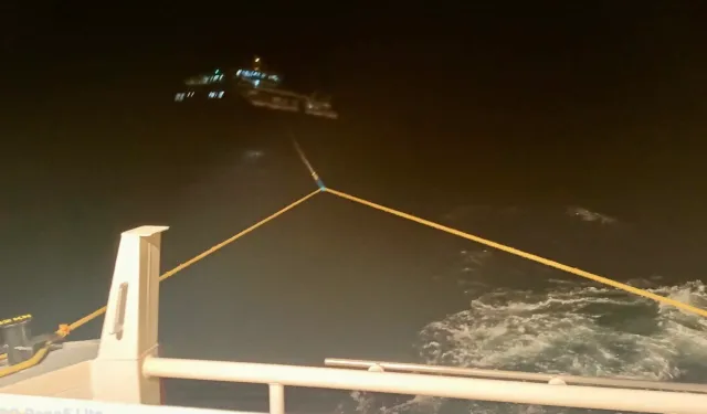 Fethiye açıklarında arızalanan tekne kurtarıldı