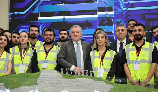 Spor Bakanı Bak'tan Akkuyu'ya ziyaret