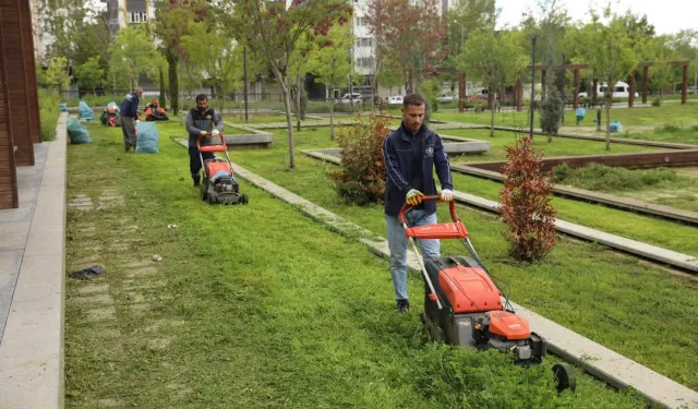 Diyarbakır parklarında yaz hazırlığı