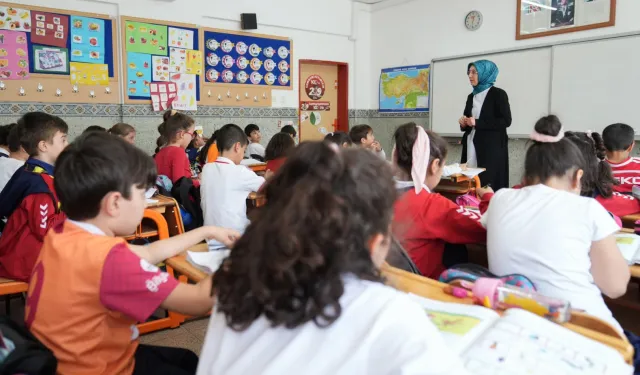 Öğretmenlerin il içi yer değiştirme sonuçları açıklandı