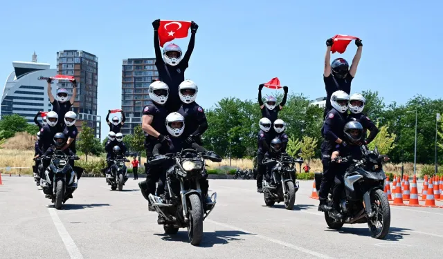 Bursa'da 'Motosikletli Polis Timleri' eğitimi tamamlandı