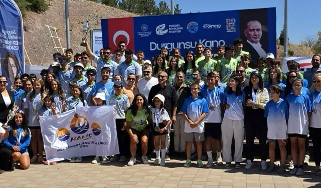 Büyükşehir Belediyespor kanocularından 12 madalya
