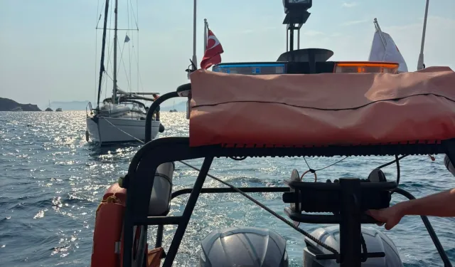 Fethiye açıklarında arızalanan tekne kurtarıldı