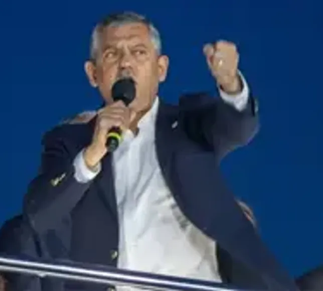 Özgür Özel'den 24 Ekim'de düzenlenecek yürüyüşe destek: "Sansüre hayır, habere özgürlük"