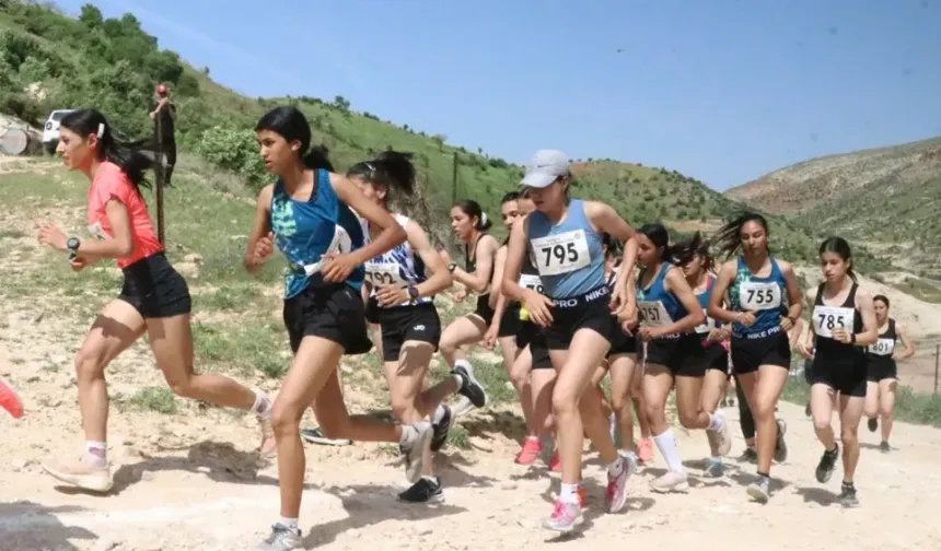 Siirt'te Türkiye Dağ Koşuları Şampiyonası Düzenlendi