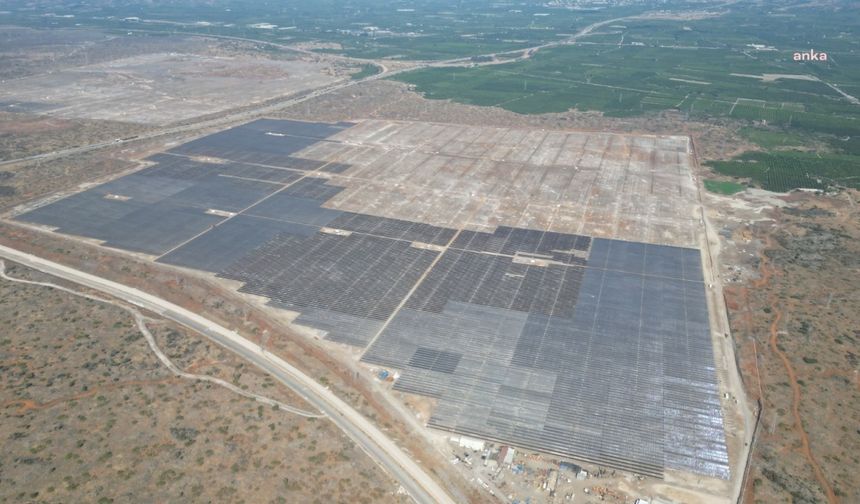 Türkiye'nin ikinci en büyük güneş enerjisi santrali, kısmi olarak devreye alındı