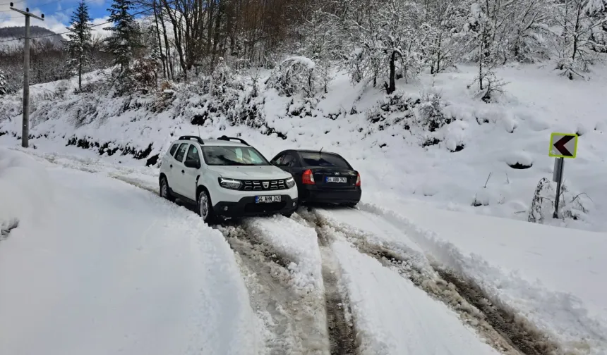 Sakarya'dan kar raporu... Kapalı grup yolu kalmadı