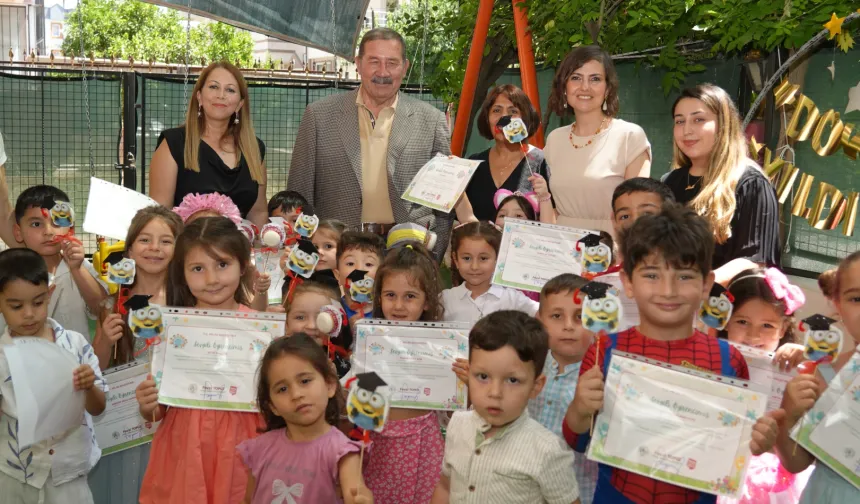 Çocuk Oyun Evi’nde dönemin yıldızları mezun oldu