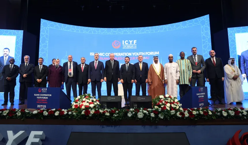 Cumhurbaşkanı Erdoğan: Müslümanlar olarak birlik beraberlik zorunluluktur