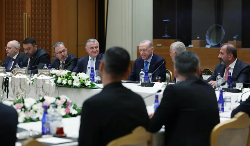 Cumhurbaşkanı Erdoğan’dan Süper Lig’e yükselen takımlara tebrik