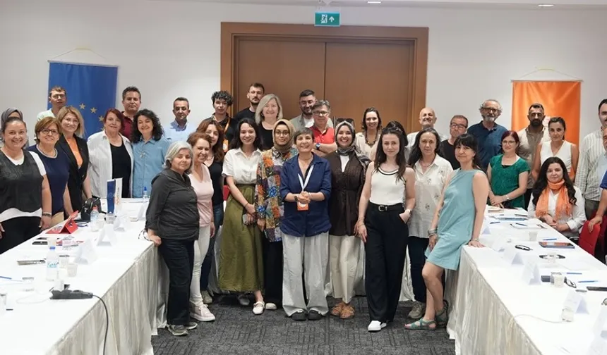Denizli'de 40 STK'ya kapsamlı eğitim