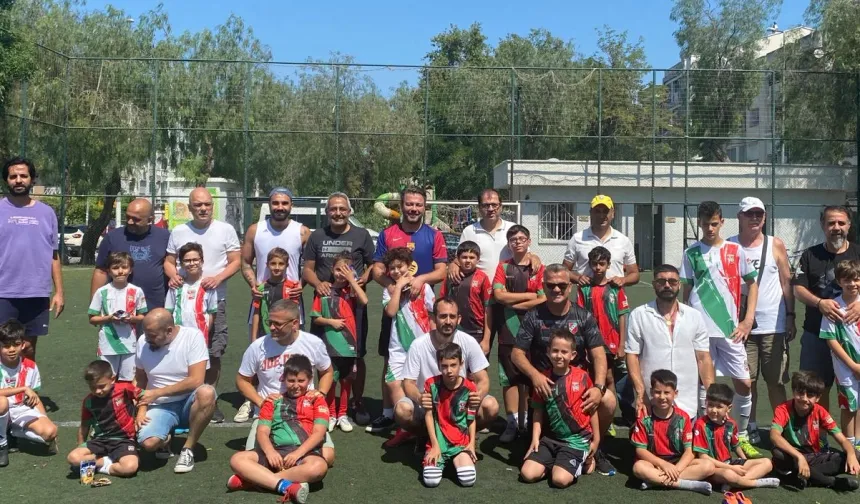 Geleneksel “Babalar Günü” maçında minikler galip geldi