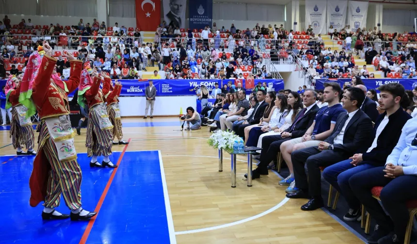 İBB yurtlarında mezuniyet coşkusu