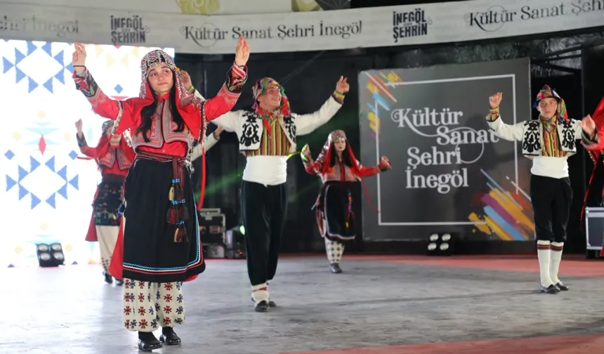 İnegöl Belediyesi Halk Dansları Topluluğu 14. yılını kutluyor