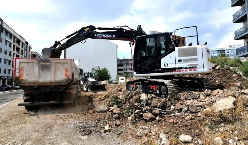 İzmir Bornova'da Başkan Eşki'den anında müdahale