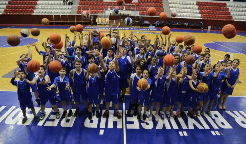 İzmir Büyükşehir'den Yaz Spor Okulları başlıyor