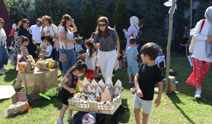İzmit'te Çınar Çocuk Evleri'nden yılsonu sergisine tam not