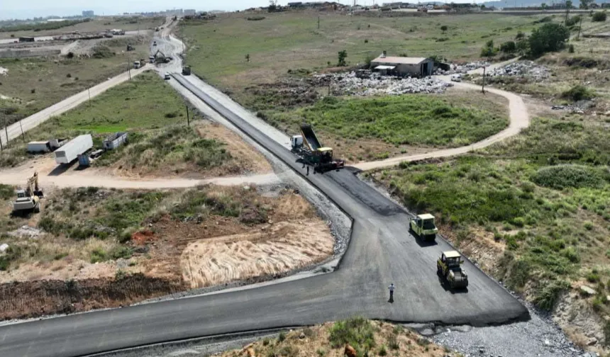 Kocaeli'de Gebze Kirazpınar’da üstyapı atağı