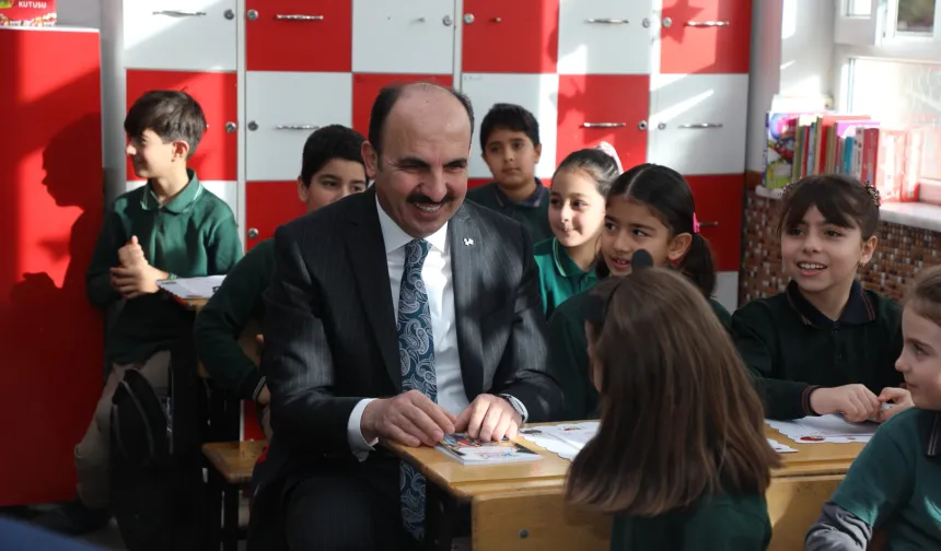 Konya'da Başkan Altay karne heyecanına ortak oldu