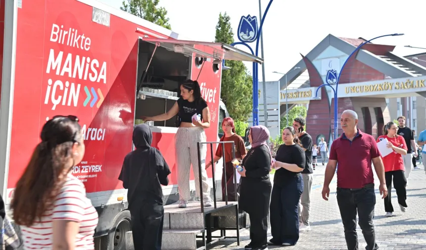 Manisa Büyükşehir YKS günü öğrencileri yalnız bırakmadı