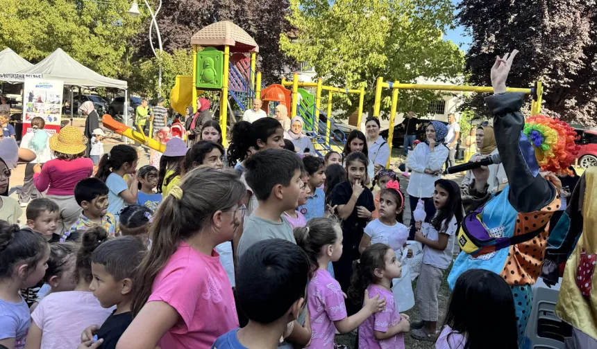 Sakarya Karapürçük'e neşe götürdü
