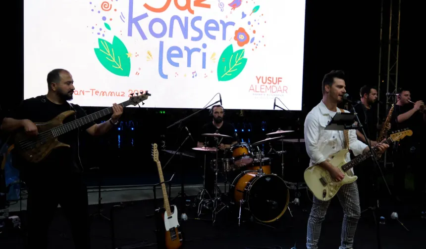 Sakarya Millet Bahçesi'nde müzik dolu akşam