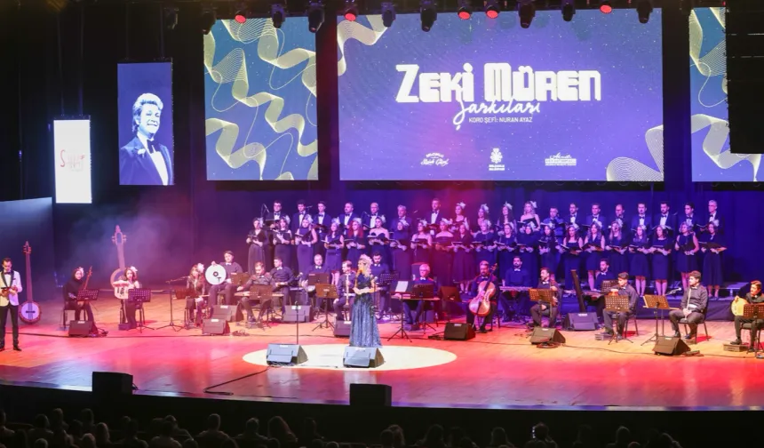 “Zeki Müren Şarkıları” konseri yoğun ilgi gördü