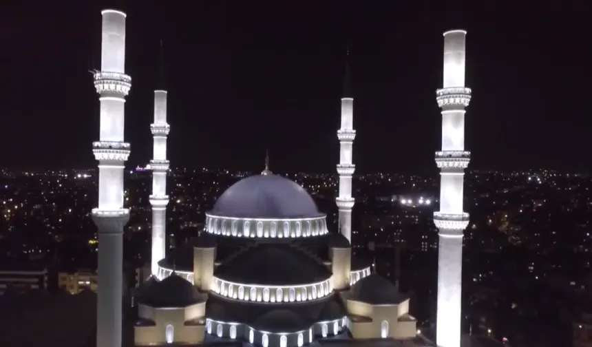 15 Temmuz’un 9. yılında 90 bin camide sela yankılandı