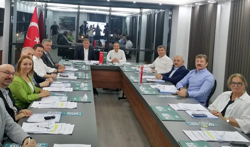 Başkan Tekin, sağlıklı kentler için Eskişehir’deydi