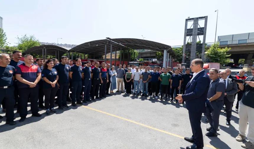 Başkan Tugay'dan izmir'in ateş savaşçılarına teşekkür