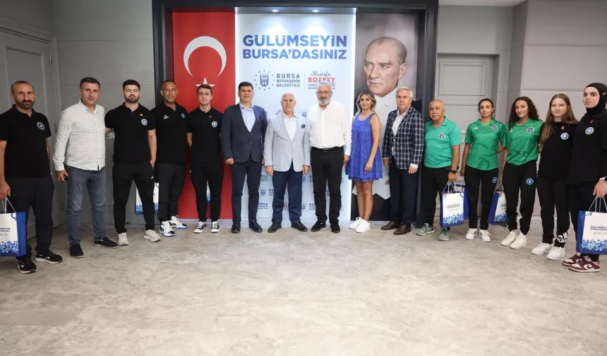 Bursa'nın gururu sporculardan Büyükşehir'e ziyaret