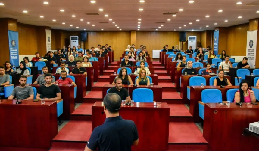 Diyarbakır'da stajyerlere iş sağlığı ve güvenliği eğitimi