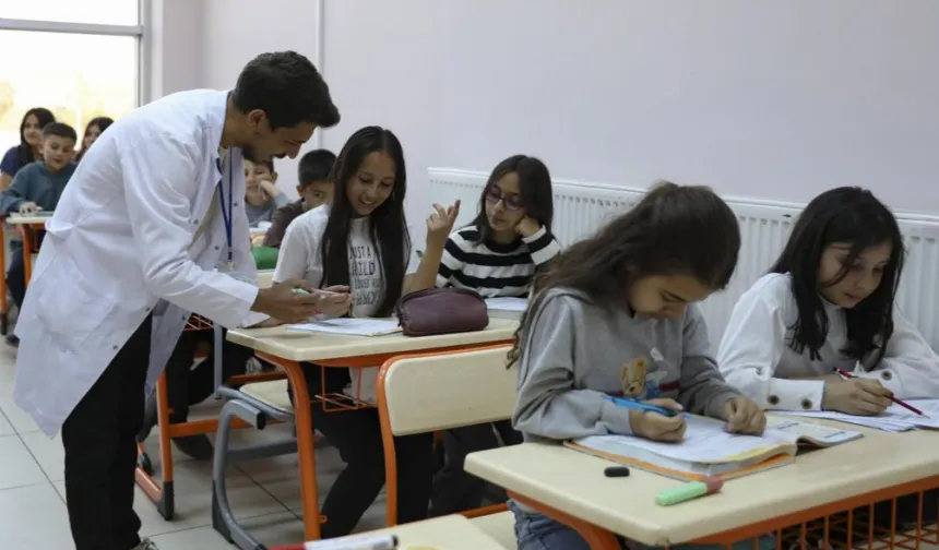 Eğitimdeki başarı çıtası bir kez daha yükseltildi