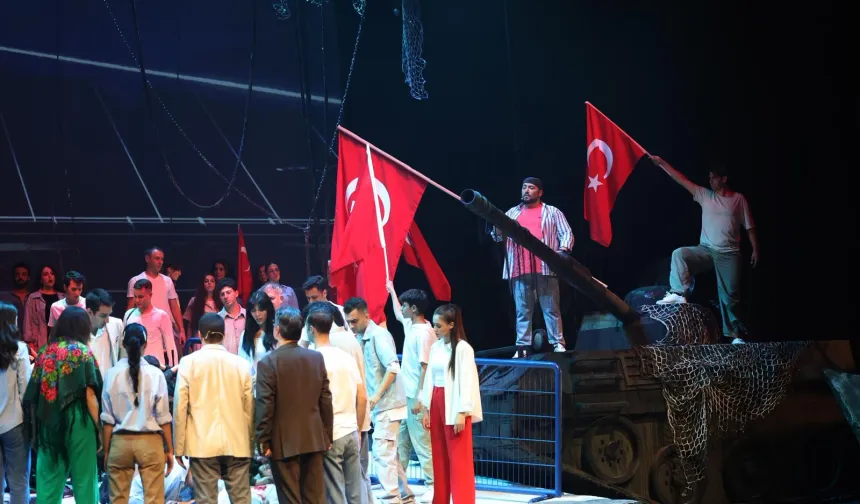 "En Uzun Gece" destanına ilk temsil