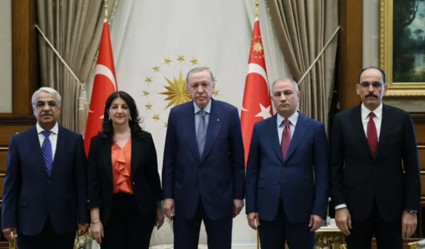 Erdoğan, DEM Parti Heyetini Külliye’de kabul etti