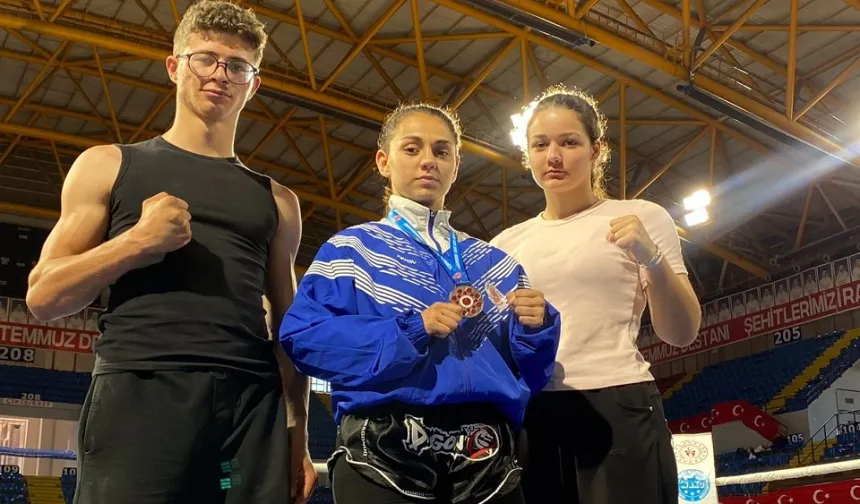 Fatmagül Yağcı’dan Türkiye ikinciliği: Pazaryerispor Kick Boks’ta tarih yazdı