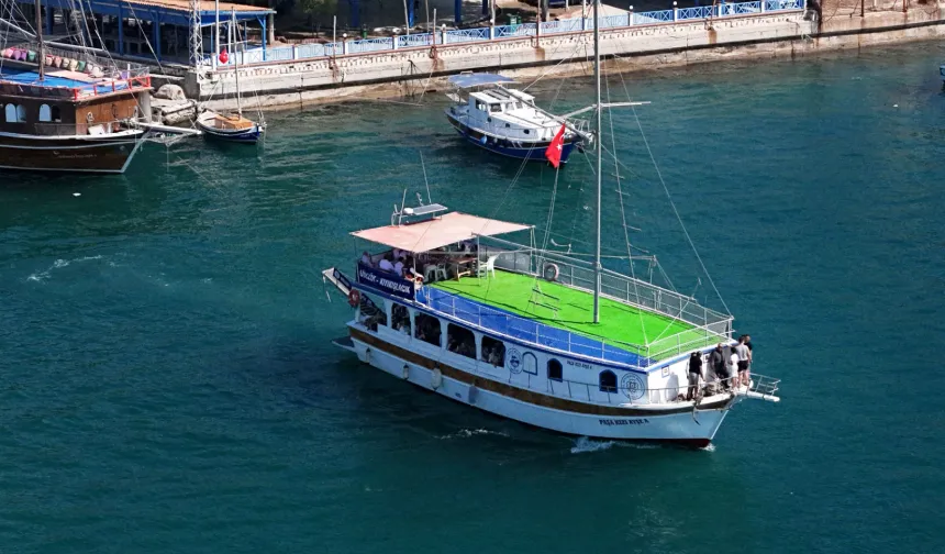 Güllük–Kıyıkışlacık arasında deniz ulaşımı başladı