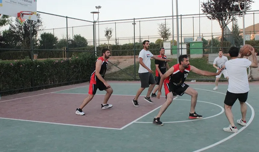 İnşaat Mühendisleri potalarda buluştu
