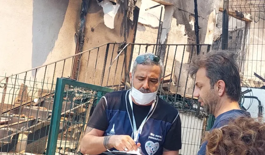 İzmir Büyükşehir yangın bölgelerinde seferber oldu