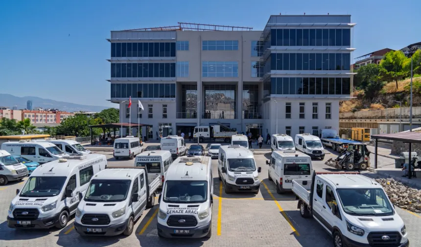 İzmir Büyükşehir'in 'Zeytinlik Hizmet Binası' hizmete açıldı