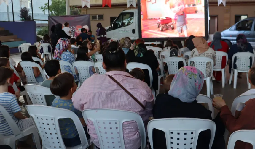 İzmitli çocukların sinema keyfi