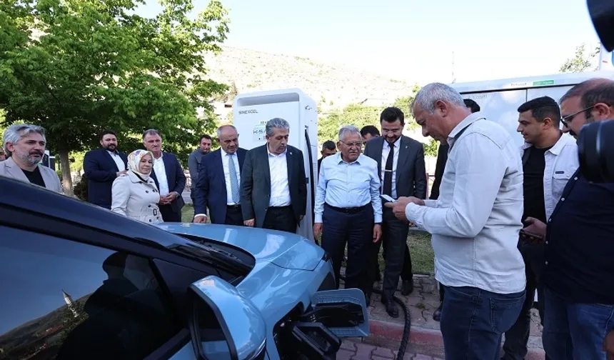 Kayseri Büyükşehir geleceği şarj ediyor