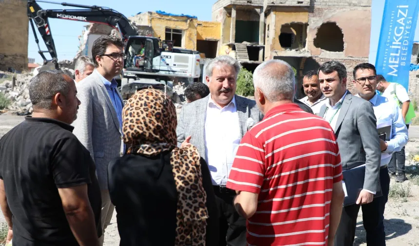 Kayseri Melikgazi'den metruk bina mesaisi